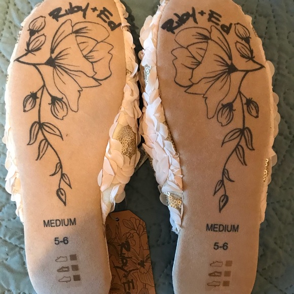 Papinelle Mule Slippers by Ruby & Ed Size 5/6 - Picture 3 of 3